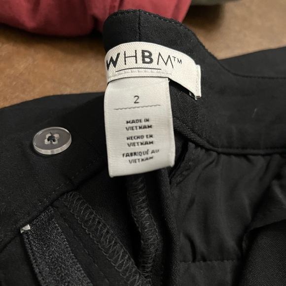 WHBM BERMUDA SHORTS, SIZE 2 - Picture 4 of 4